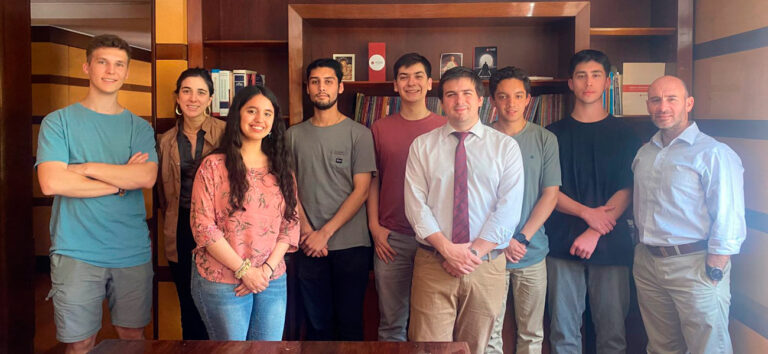 Estudiantes del curso de verano de Comunidad y Justicia